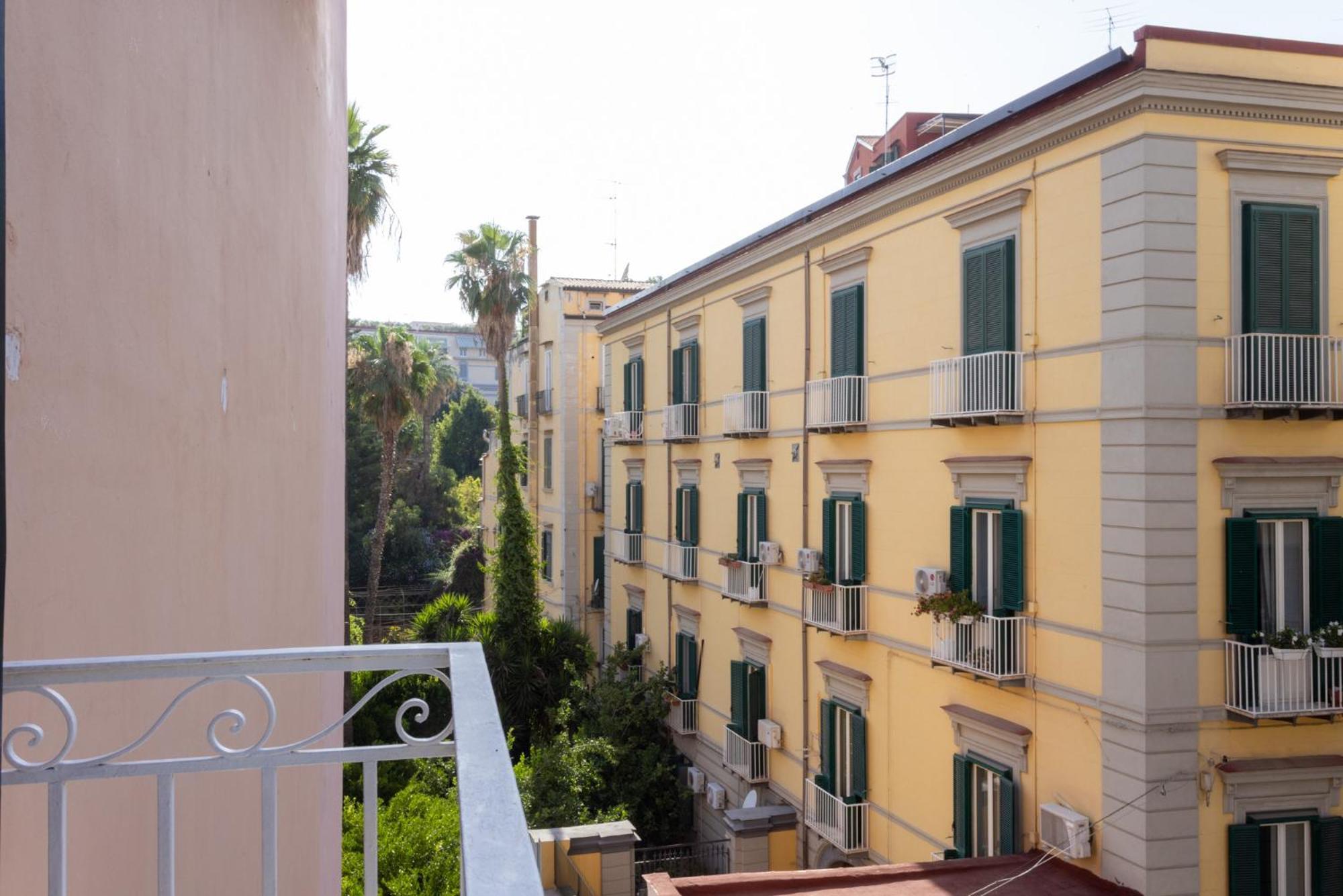 Don Vittorio A Chiaia Hotel Naples Exterior photo